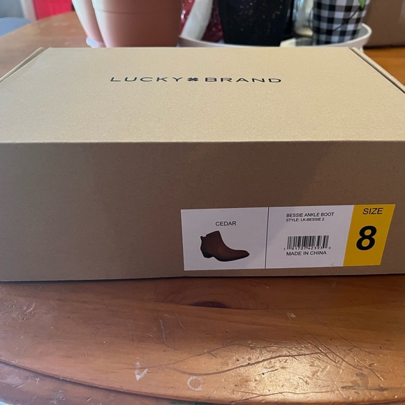 Lucky Brand ankle boots - Picture 10 of 10